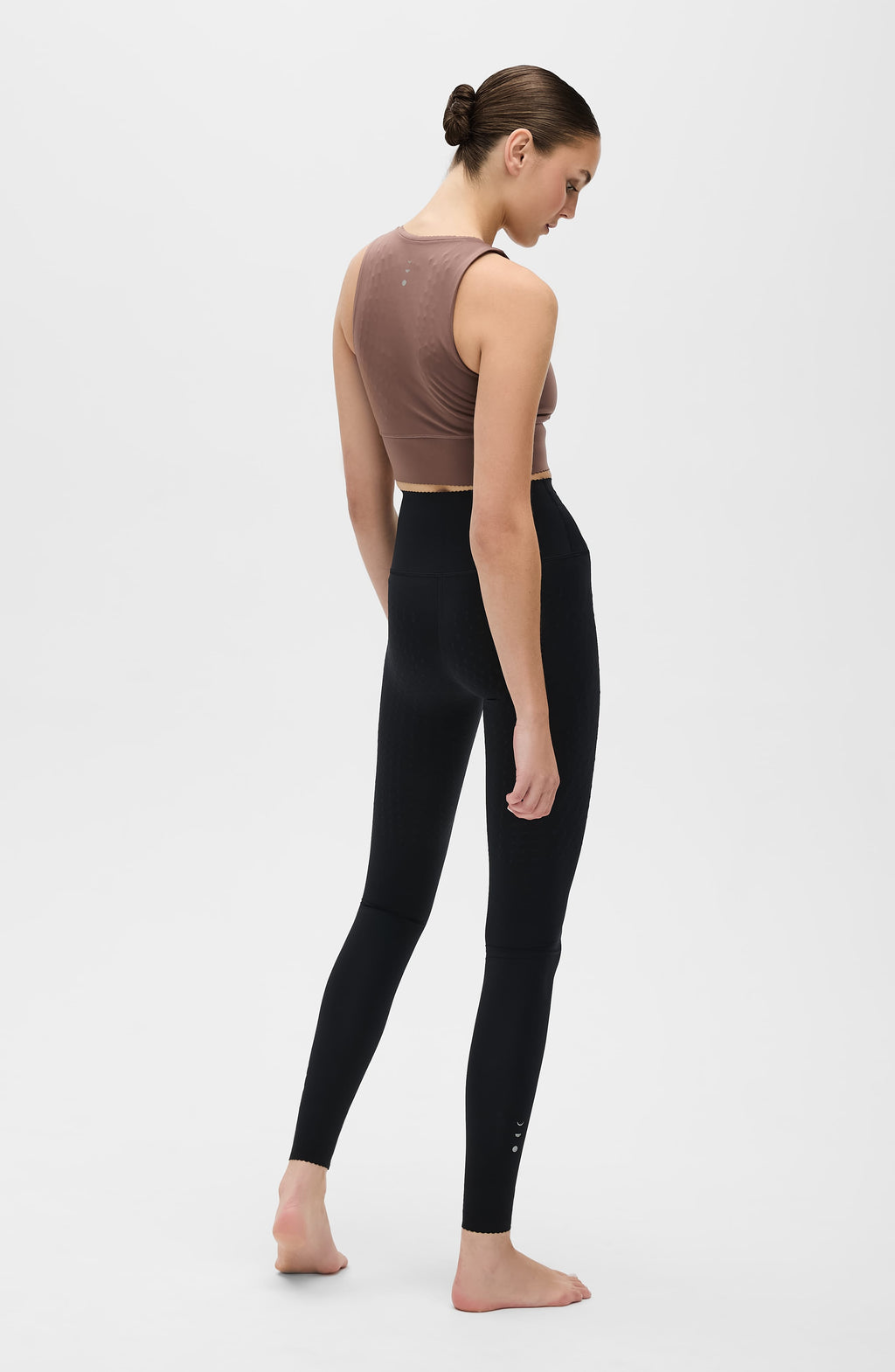 Women's Long-Line Sports Bra — Sculpting Support Workout Bra