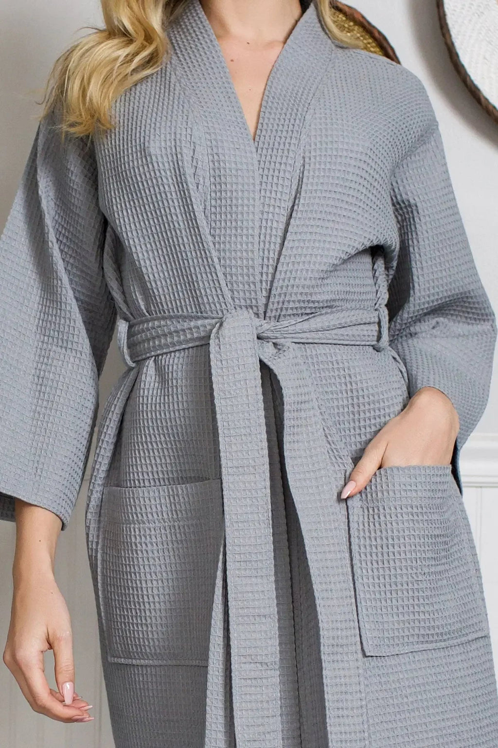 Women's Waffle Weave Cotton Robe — Knee-Length Spa Robe