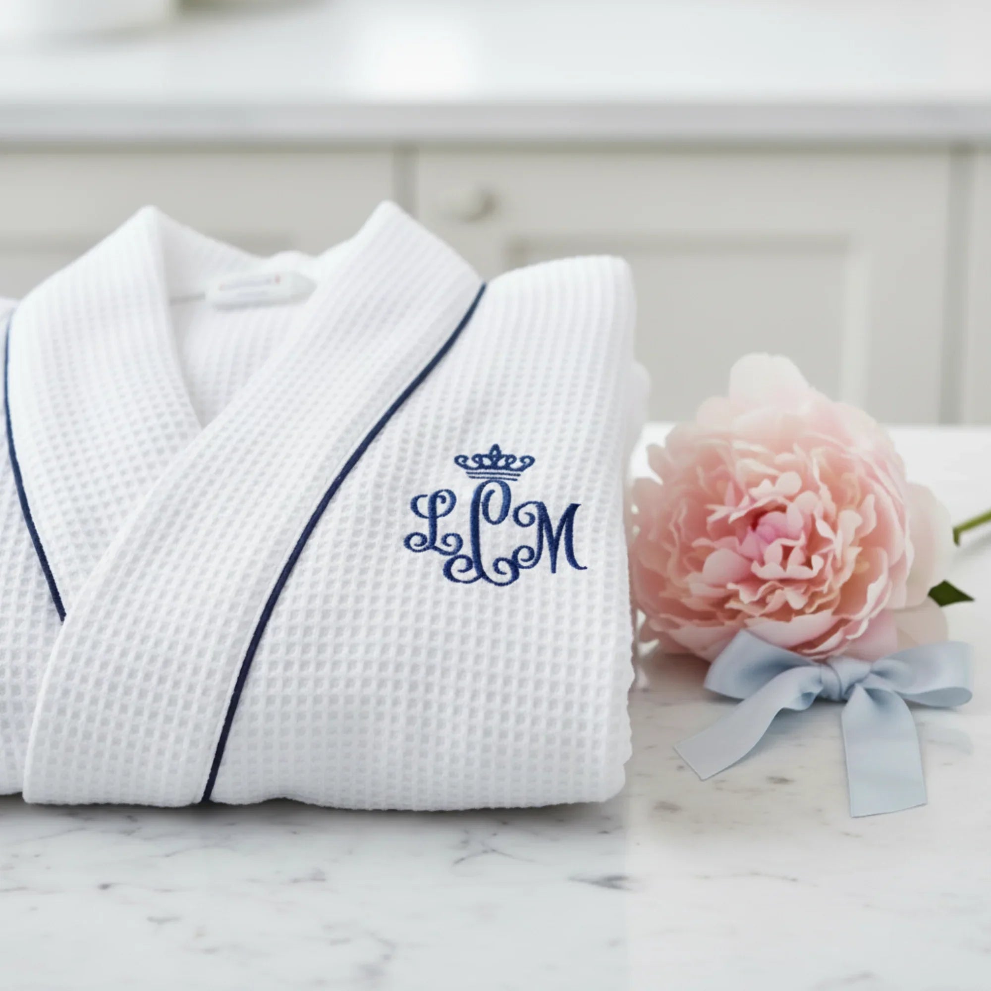 Women's Waffle Weave Cotton Robe — Knee-Length Spa Robe
